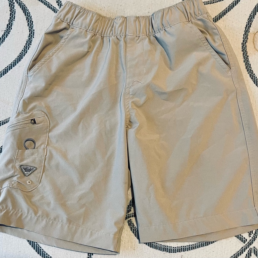 Boys Columbia Tan Cargo Shorts with Elastic Waistband